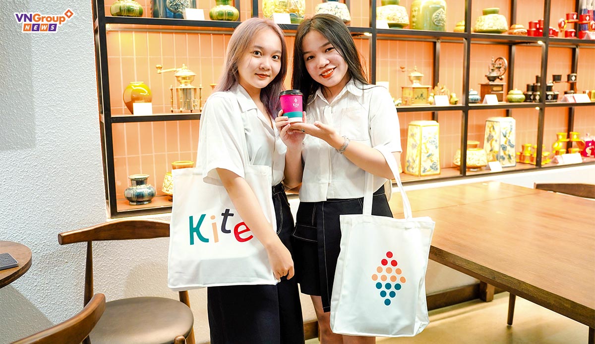 khai trương kite coffee